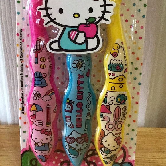 Firefly 3 Pack Hello Kitty Toothbrushes - Picture 3 of 9
